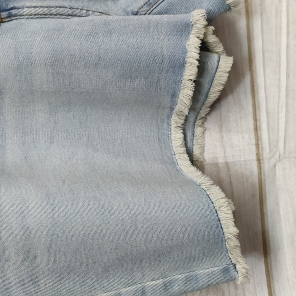 Lc Lauren Conrad Super HighRise Cut Off Button Fly Distressed Jean Shorts, 22W - Picture 6 of 13